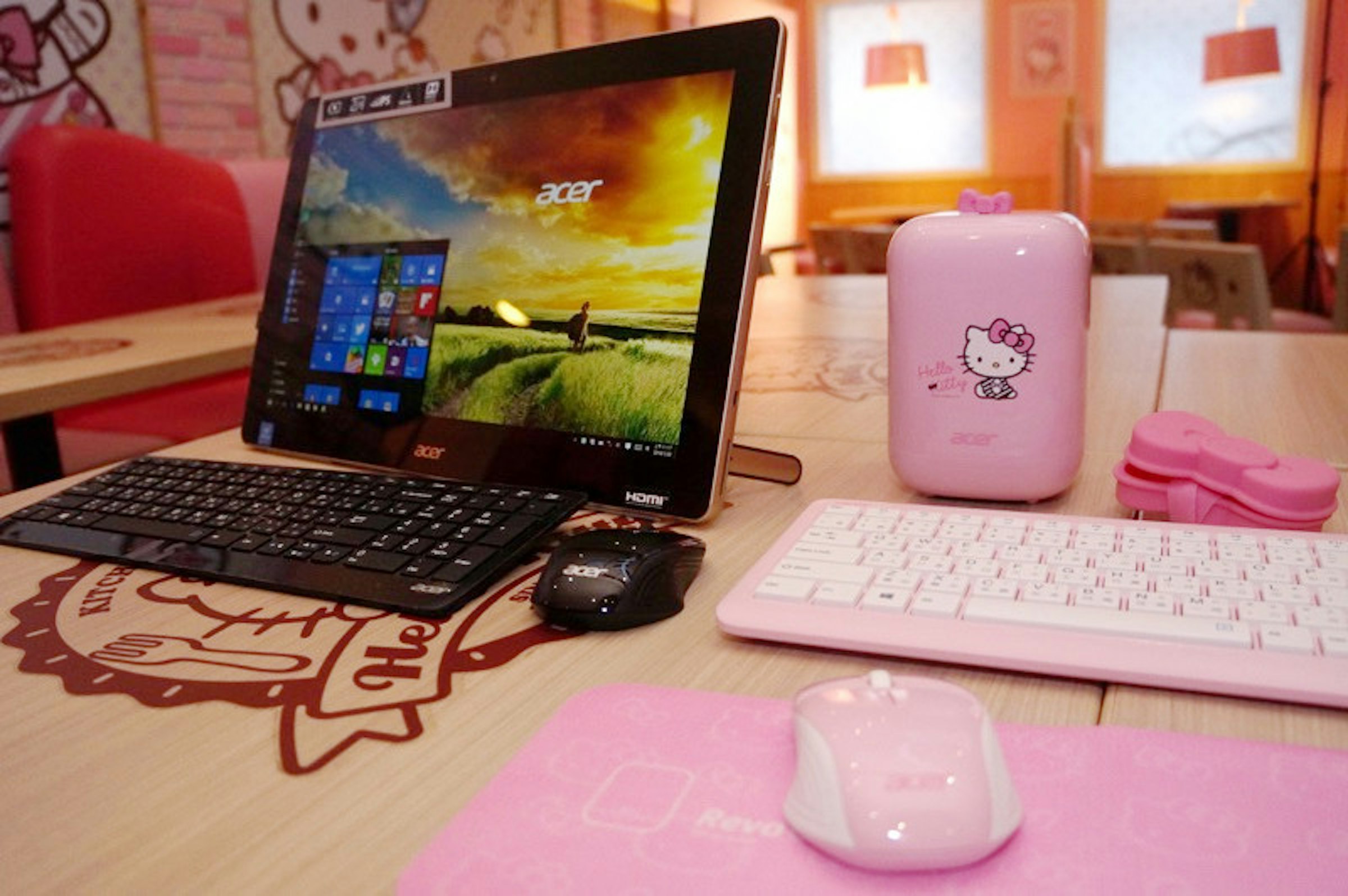 是宏碁再推Hello Kitty限量粉紅機、17吋平板AIO這篇文章的首圖