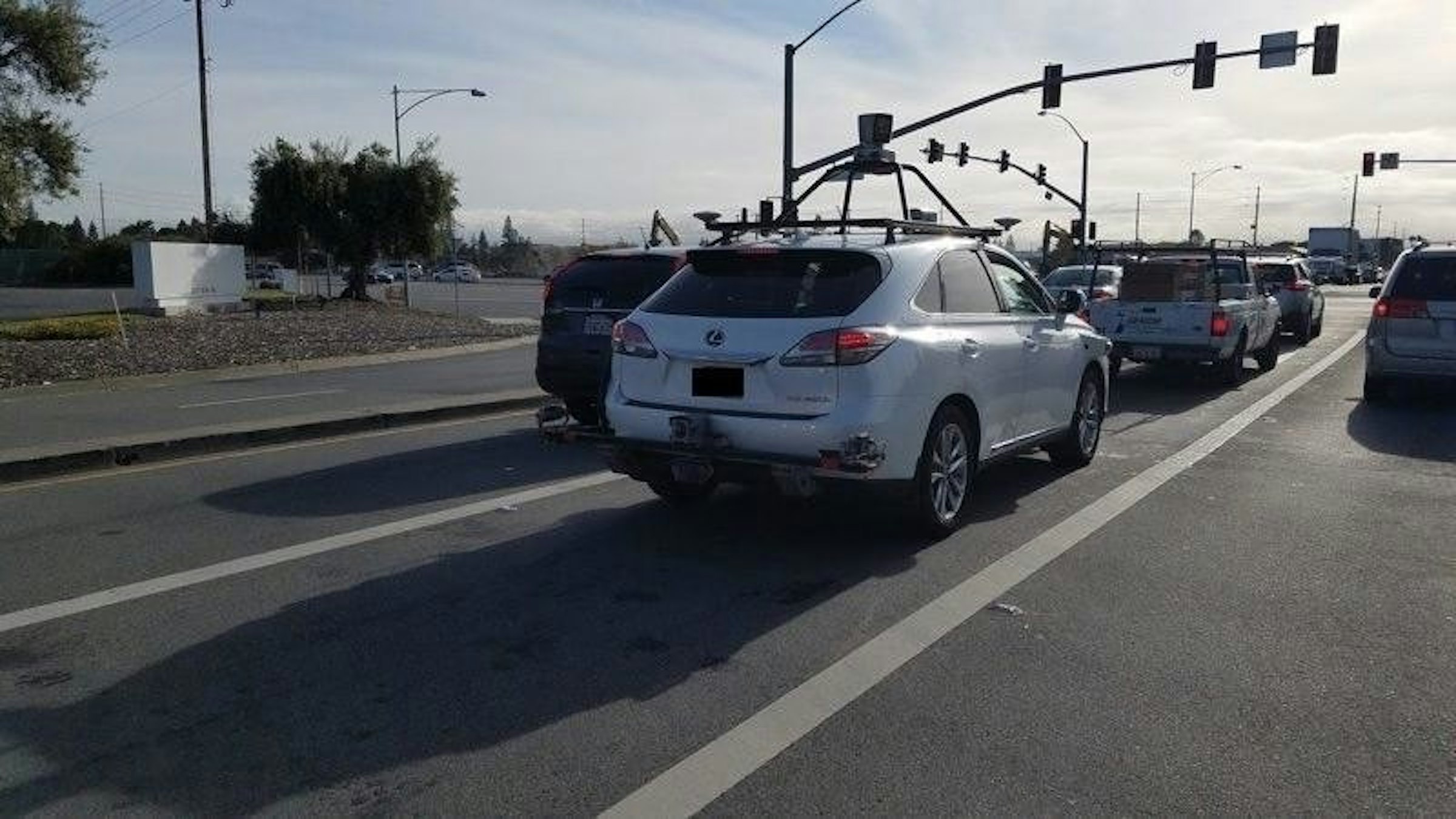 是蘋果打算藉由模仿眾人開車行經路線 讓自動駕駛車輛更容易學習如何「開車」這篇文章的首圖