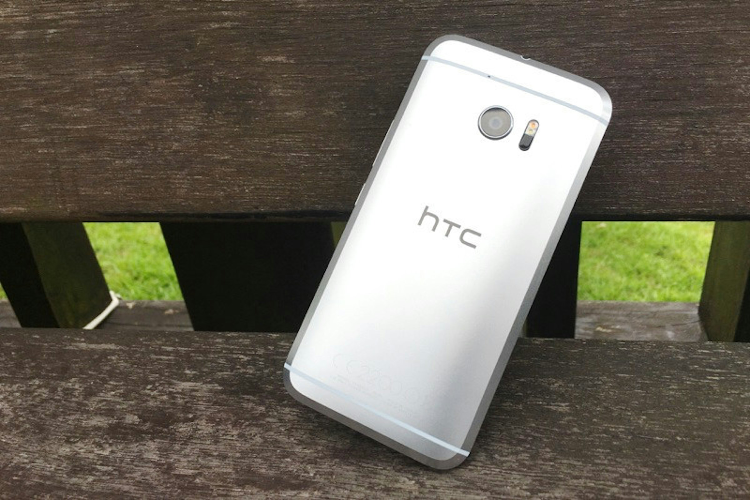 是HTC 10讓旗下多數機種支援蘋果AirPlay功能這篇文章的首圖