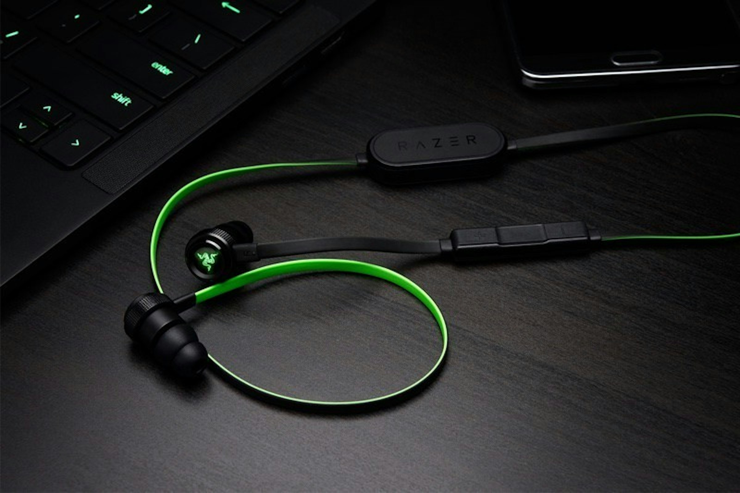 是Razer更新Hammerhead系列入耳式耳機 增加藍牙、Lightning連接版本這篇文章的首圖
