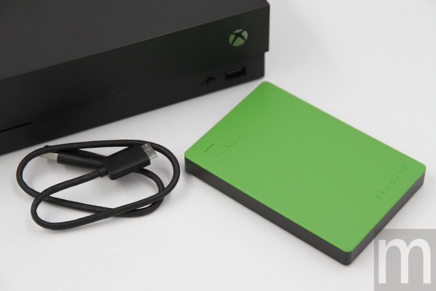 是開箱/預計在台推出、小巧機身塞入怪物效能的Xbox One X「黑潮版」這篇文章的第24圖