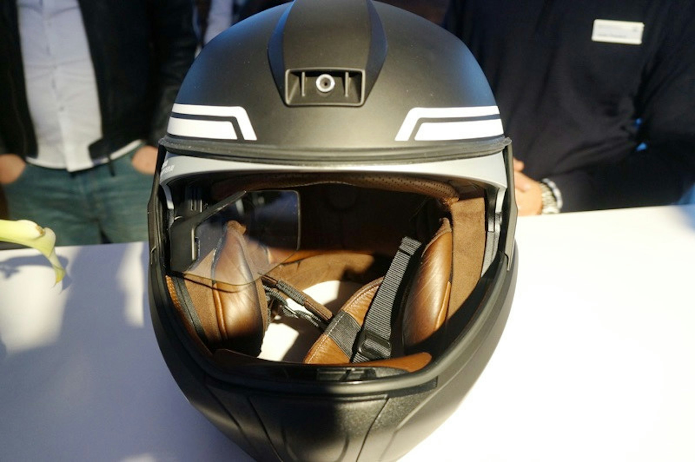 是動頭戴／BMW概念安全帽 提示車輛騎乘過程所有資訊這篇文章的首圖