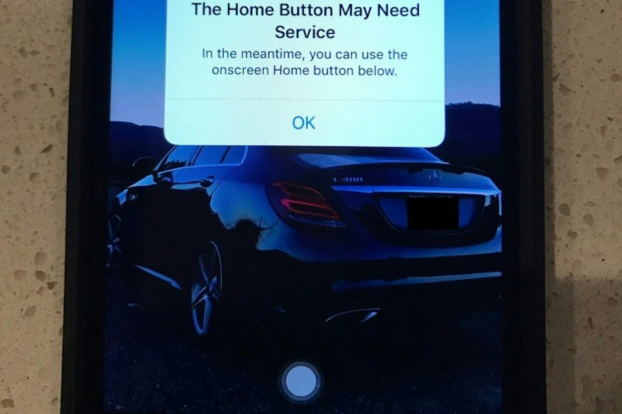 是新款iPhone Home鍵故障時 系統會自動提示且提供備用虛擬按鍵這篇文章的首圖