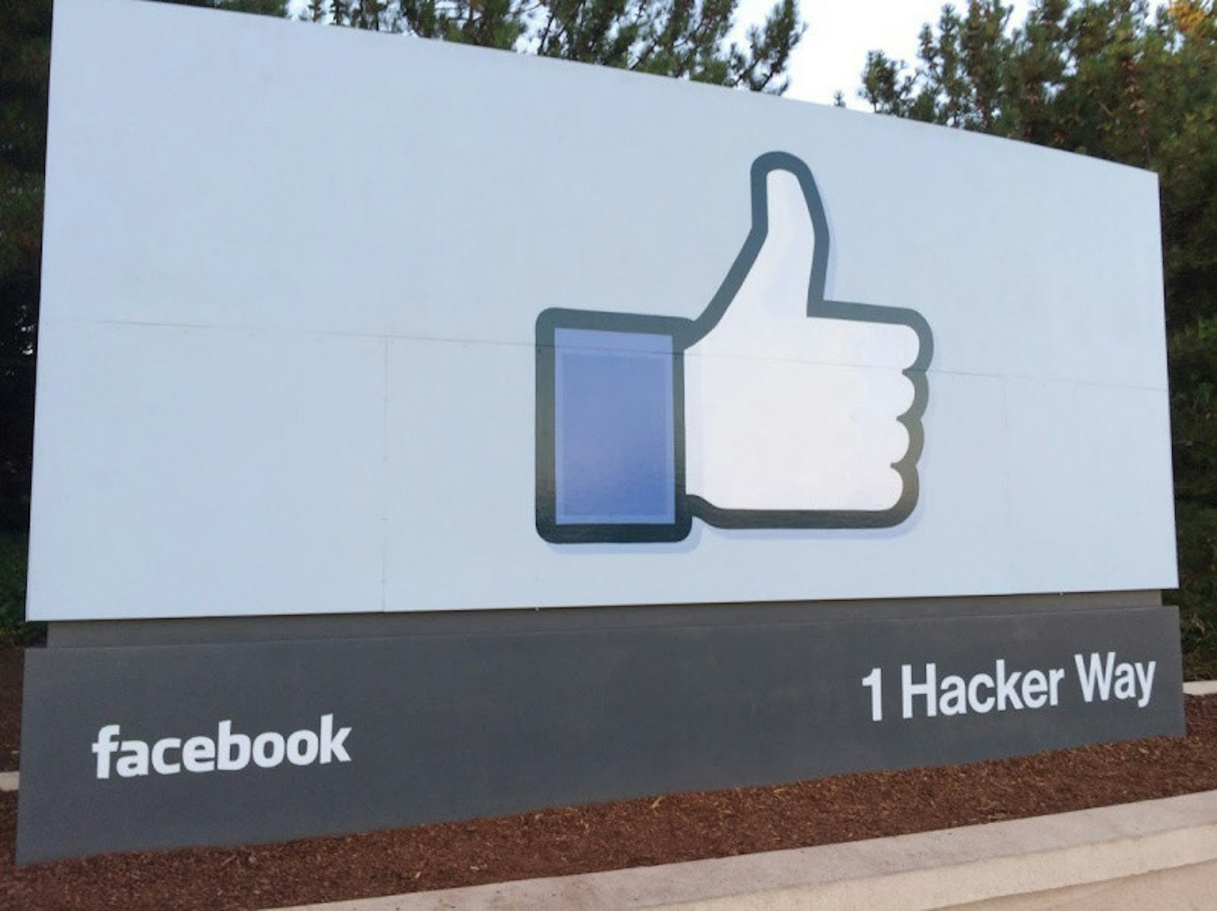 是行動裝置每日活躍用戶破10億 Facebook轉向影片優先這篇文章的首圖