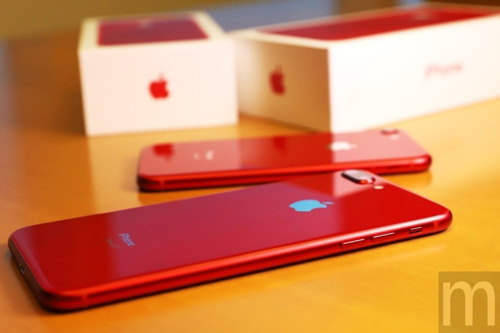 動眼看／(PRODUCT)RED紅色限量款iPhone 8 呈現透紅的視覺感受