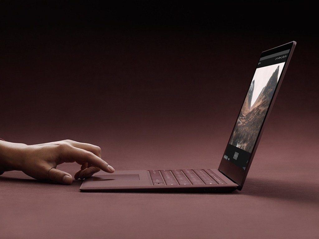 是微軟預期在10月公布首款15吋設計的Surface Laptop這篇文章的首圖
