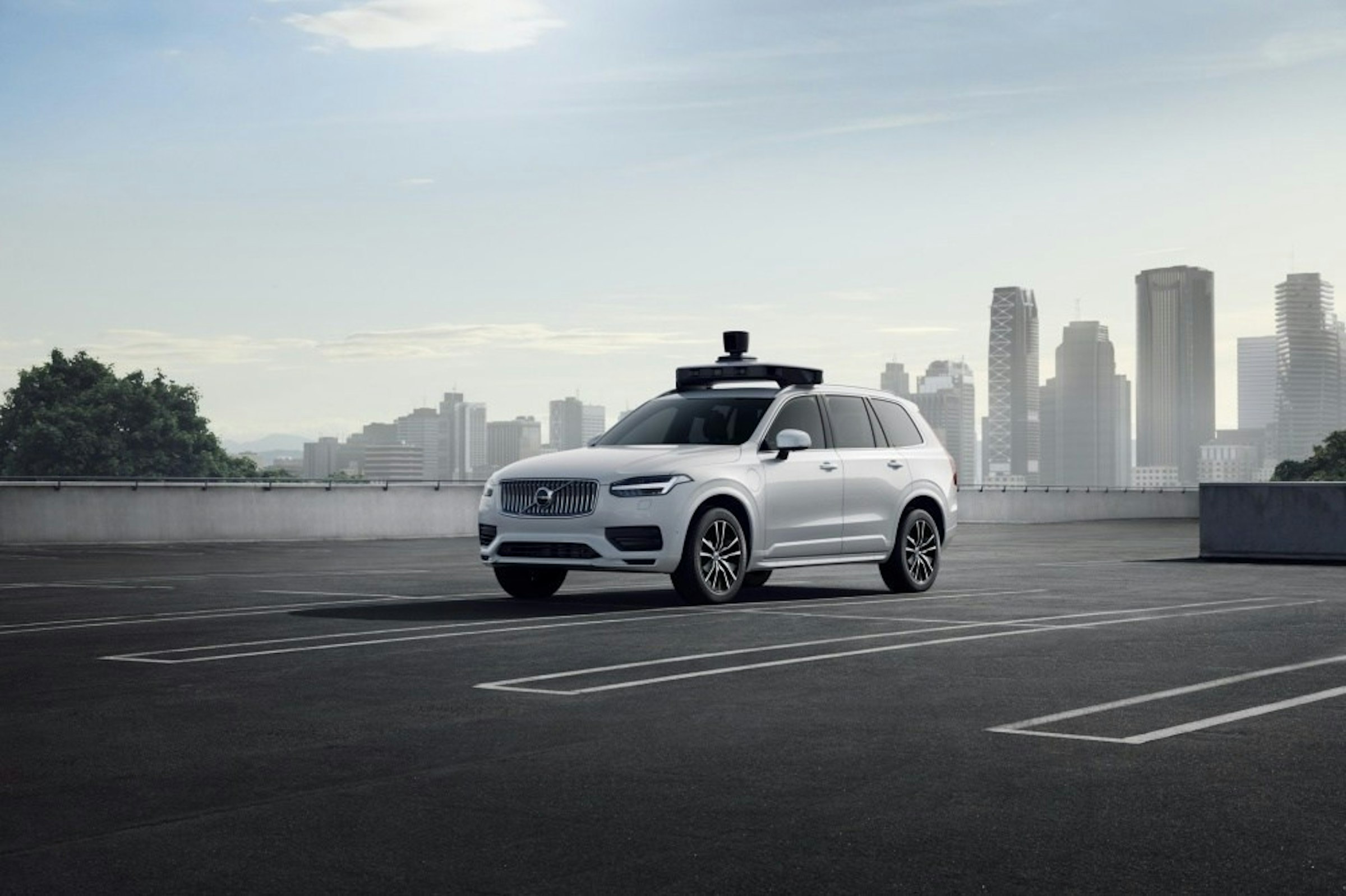 是Uber再與Volvo合作第三款自駕車，將以無人機推行uberEATS服務這篇文章的首圖