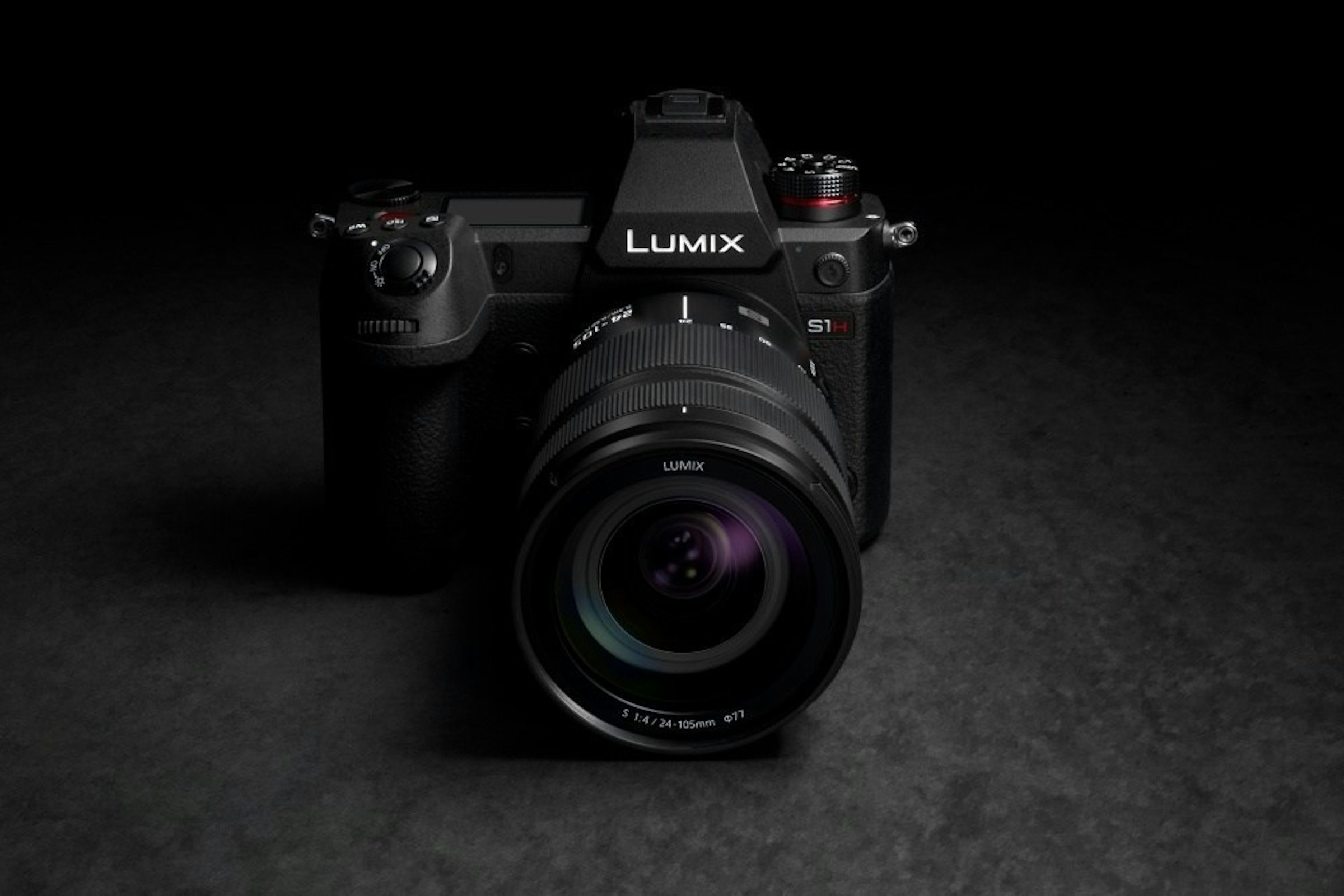 是Panasonic公布可拍攝6K畫質影片的Lumix S1H具體細節，9月底上市這篇文章的首圖