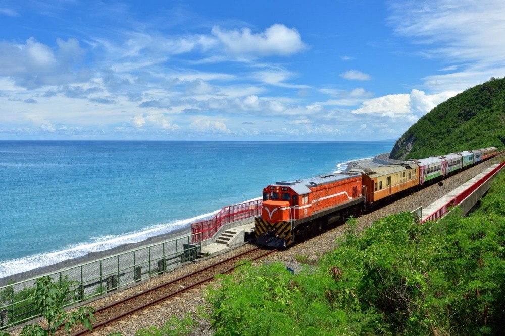 照片中包含了花東旅遊、台東、旅遊、包價旅遊、培養