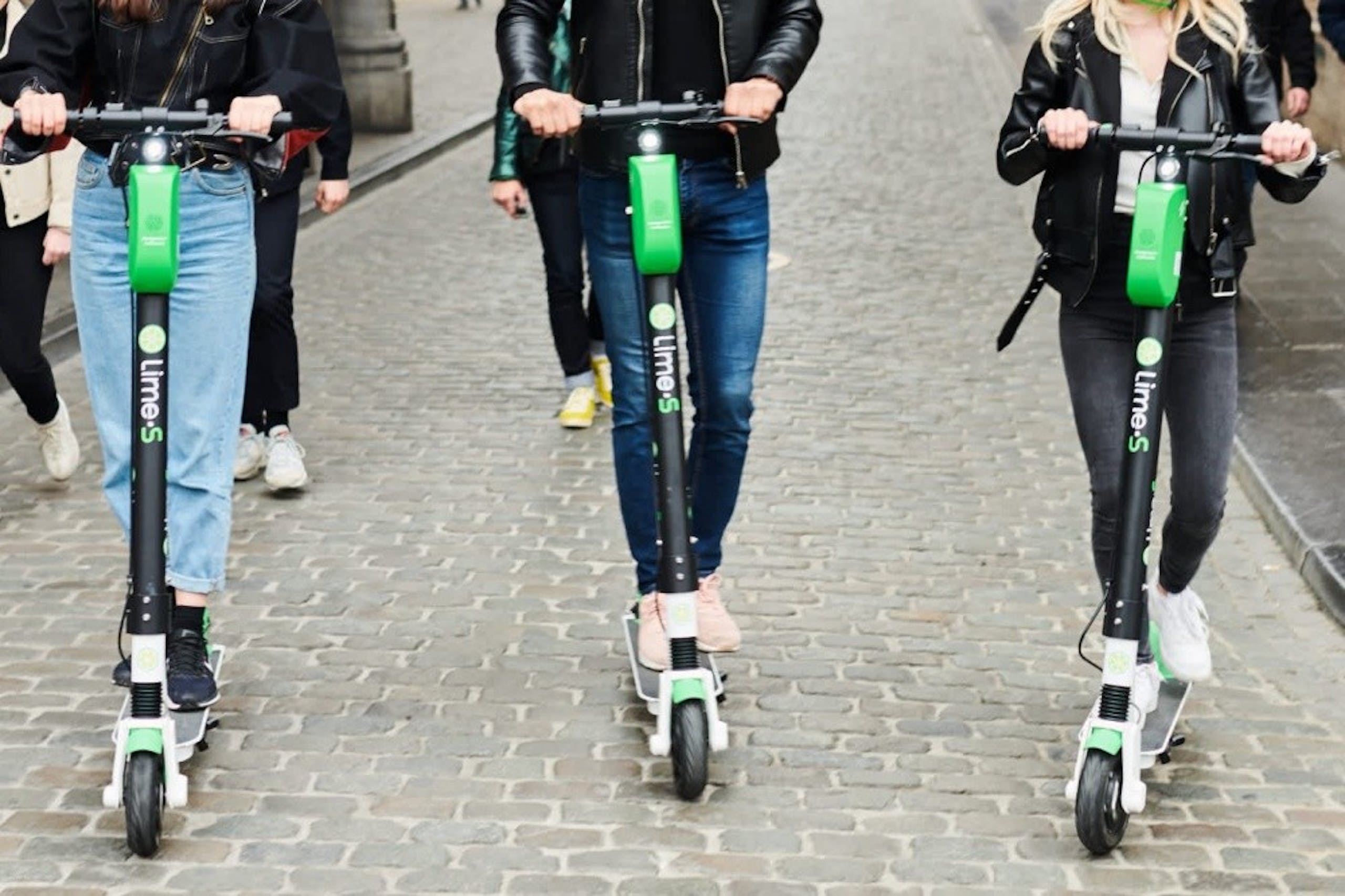 照片中提到了Lime-S、LimeS、Lime S，包含了電動滑板車頭盔、電動車、電動踏板車、踏板摩托車、自行車共享系統