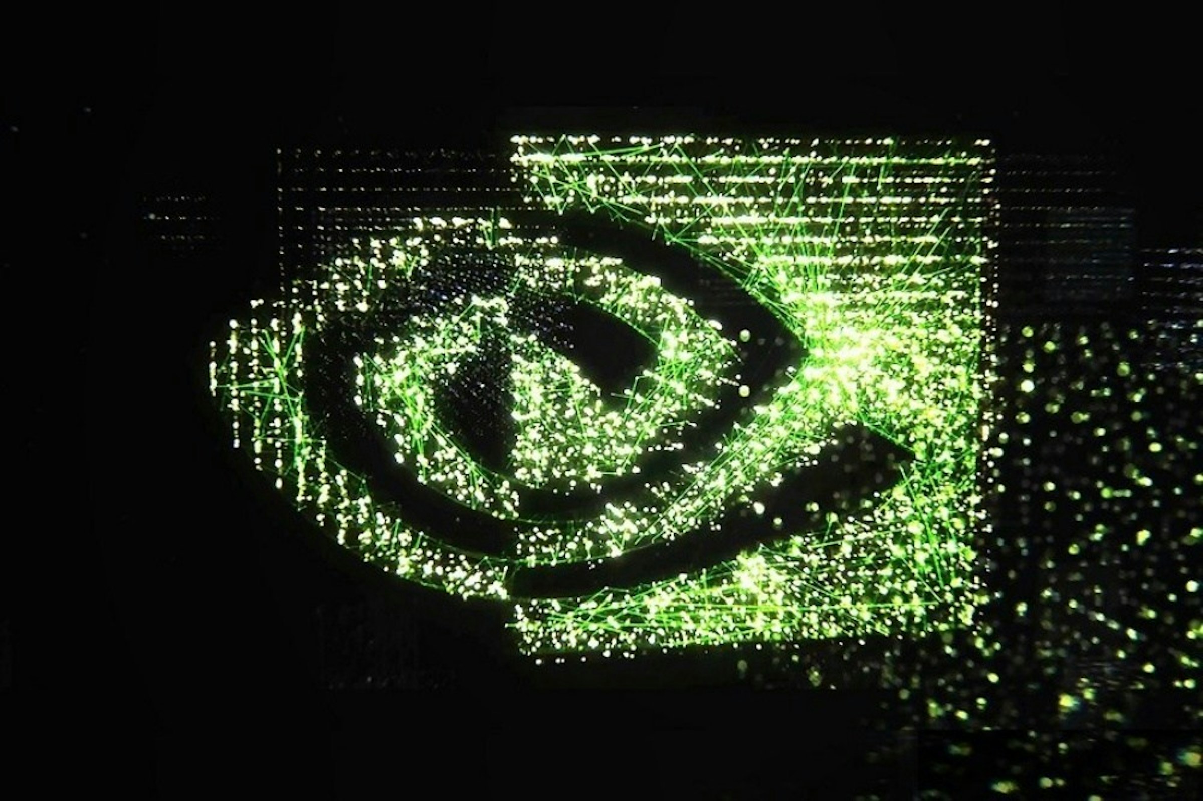 照片中跟英偉達有關，包含了英偉達、DLSS、圖形處理單元、GeForce