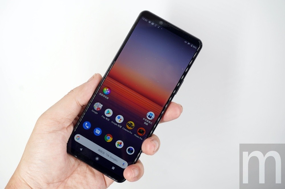 照片中提到了12:52 O O .、>き.036%、m,包含了xperia 1 ii、索尼Xperia 1 II、索尼Xperia 10 II、索尼Xperia 1、索尼Xperia 8