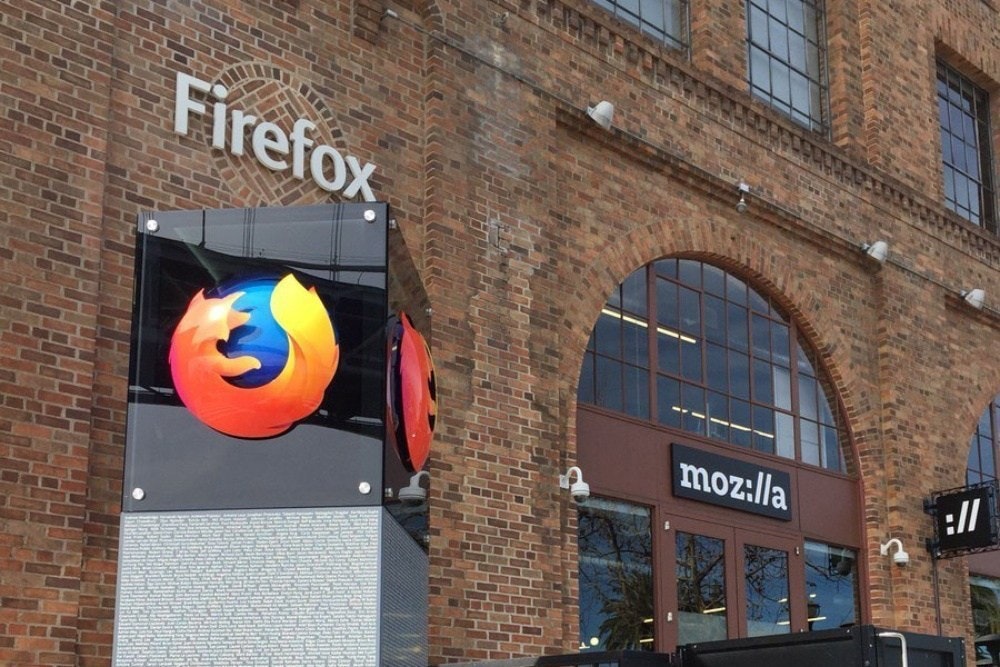 照片中提到了Firefox、moz:lla、://，跟Mozilla公司、磨東西的器具有關，包含了標牌、癮科技、2019–20年冠狀病毒大流行、Mozilla