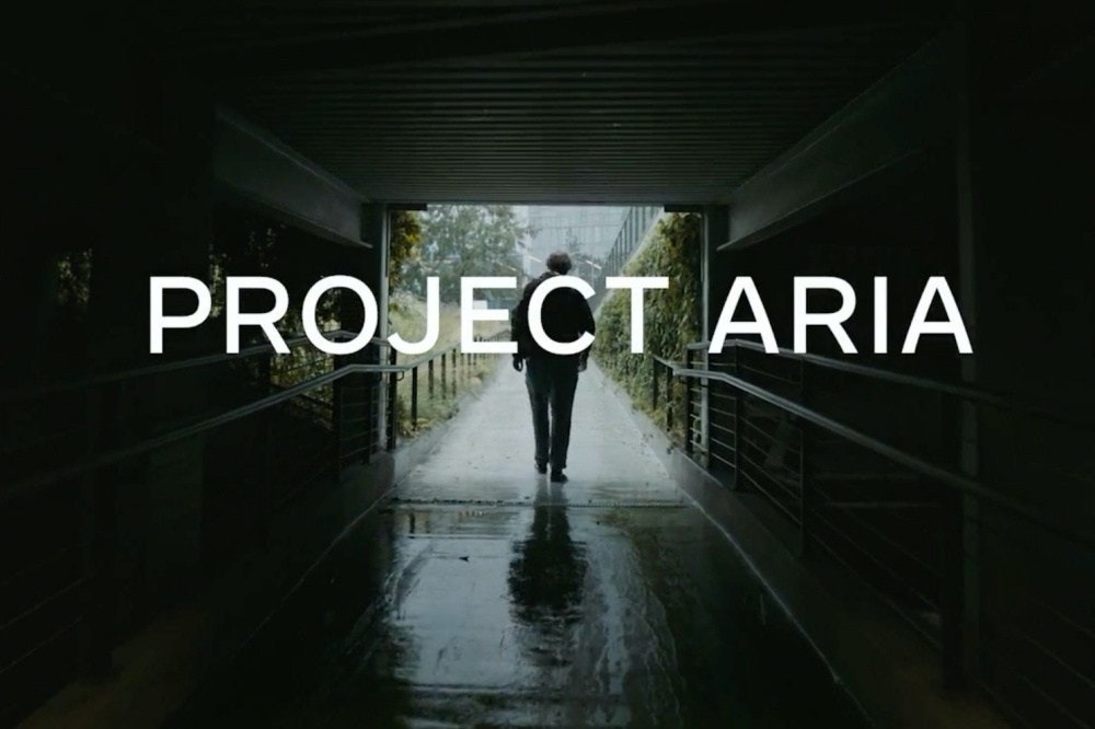 照片中提到了PROJECT ARIA,包含了光、光、快速運輸、黑暗、儀表