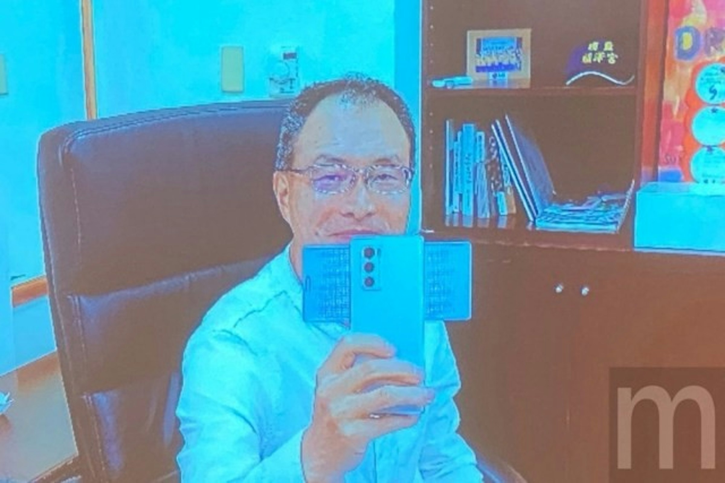 照片中提到了DR、m，跟電影通行證有關，包含了好玩、馬若雷勒·藍、微軟Azure