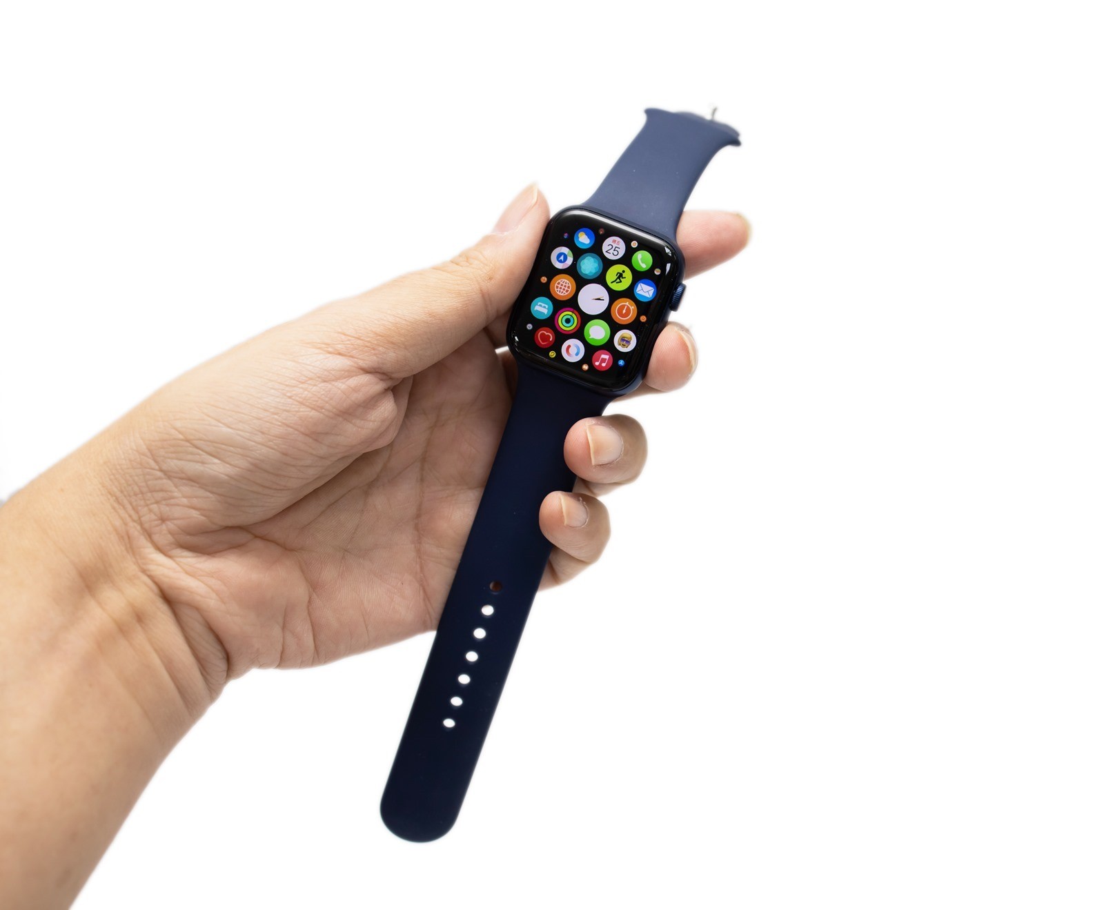 Apple Watch 6電池續航力實測：連接iPhone持續顯示滿電可用34小時