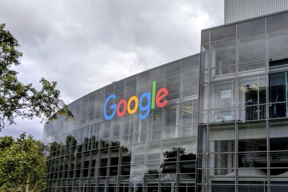 Fw: [新聞] Google 母公司被控 Chrome 瀏覽器在隱私