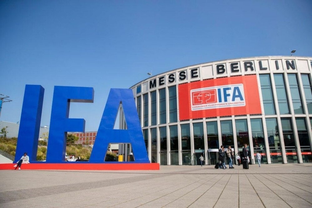 照片中提到了IEA、BERLIN、MESSE，包含了柏林信使、2020年柏林國際音樂節、柏林、2020年、展覽