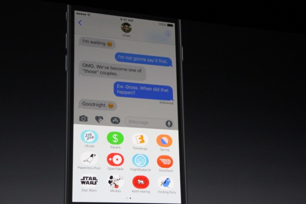 照片中提到了9:41 AM、100%、Chan，跟打開表、Soulpepper有關，包含了功能手機、蘋果、的iOS、iOS 14、iMessage的