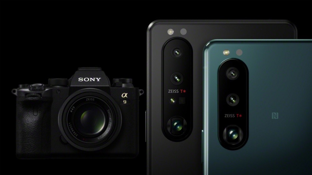 照片中提到了SONY、ZEISS T*、ZEISS，包含了鏡頭、索尼Xperia 1、鏡頭、索尼Xperia 1 II、相機