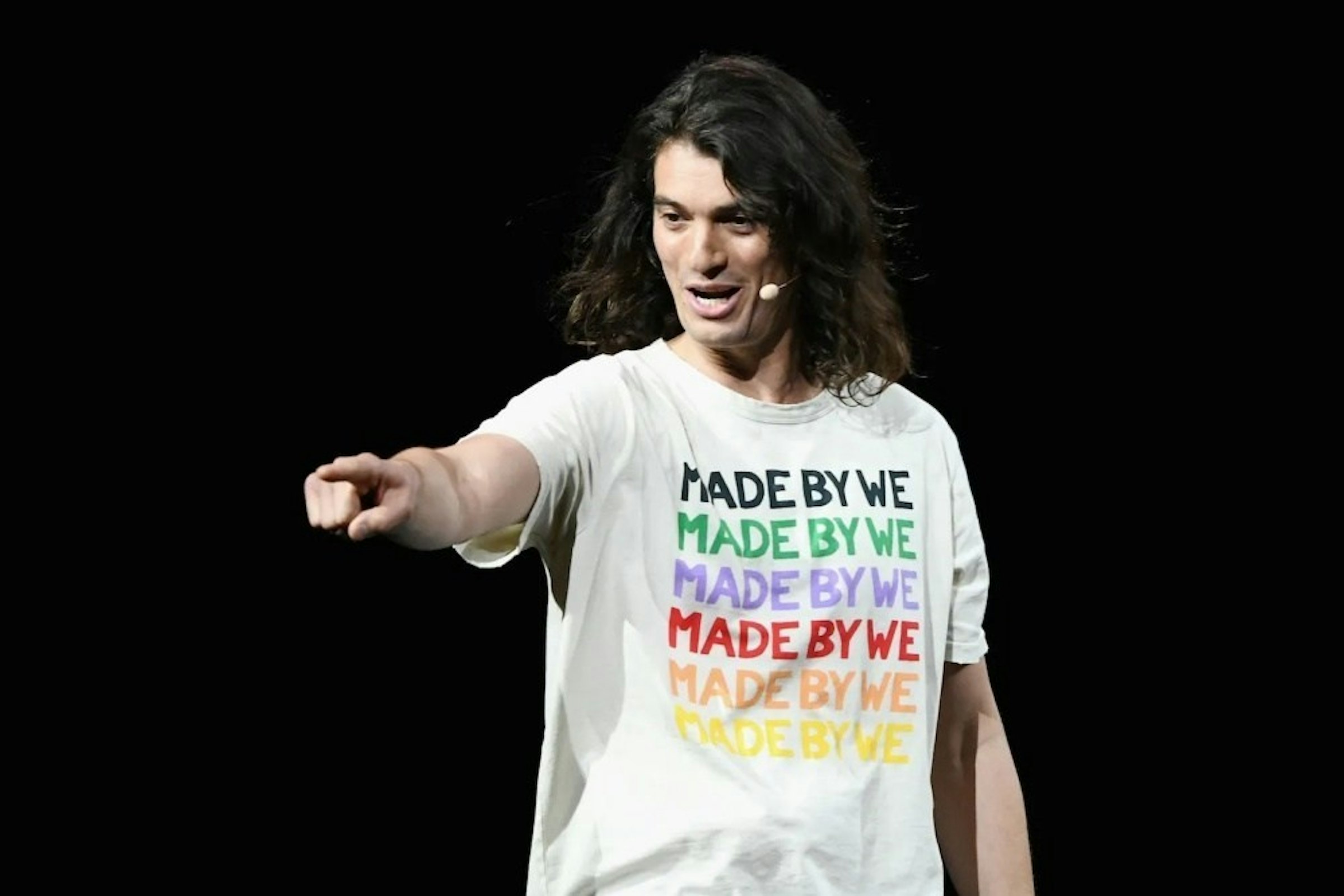 照片中提到了MADE BY WE、MADE BY WE、MADE BY WE，包含了亞當·紐曼、亞當·諾伊曼（Adam Neumann）、我們工作、軟銀集團、首席執行官