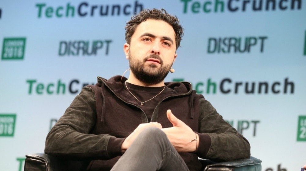 照片中提到了TechCrunch、Тech、2016,跟技術衛星有關,包含了穆斯塔法·蘇萊曼、穆斯塔法·蘇萊曼、深心、人工智能、倫敦