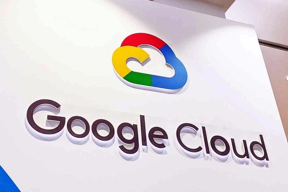 照片中提到了Google Cloud，包含了圖形、雲計算、產品、數據、產品設計