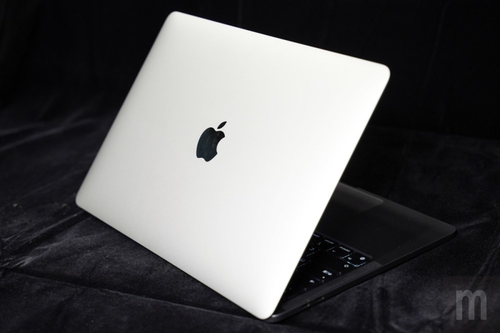 蘋果M2 處理器版13.3 吋MacBook Pro 動手玩同場加映M2 處理器版MacBook