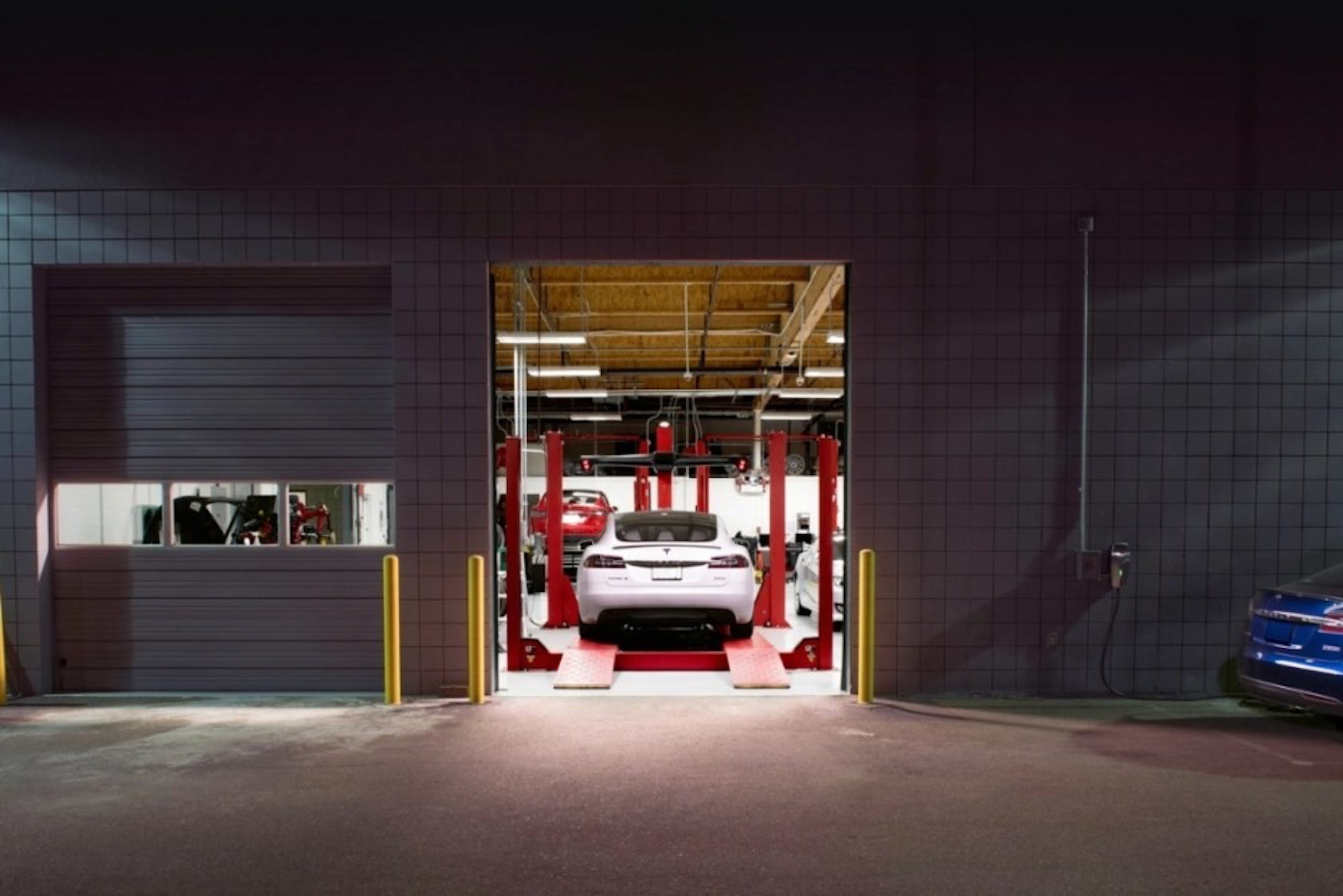 馬斯克表示 Tesla 車輛維修服務導入F1維修站技術 1 小時內完成模組化設計零件交換