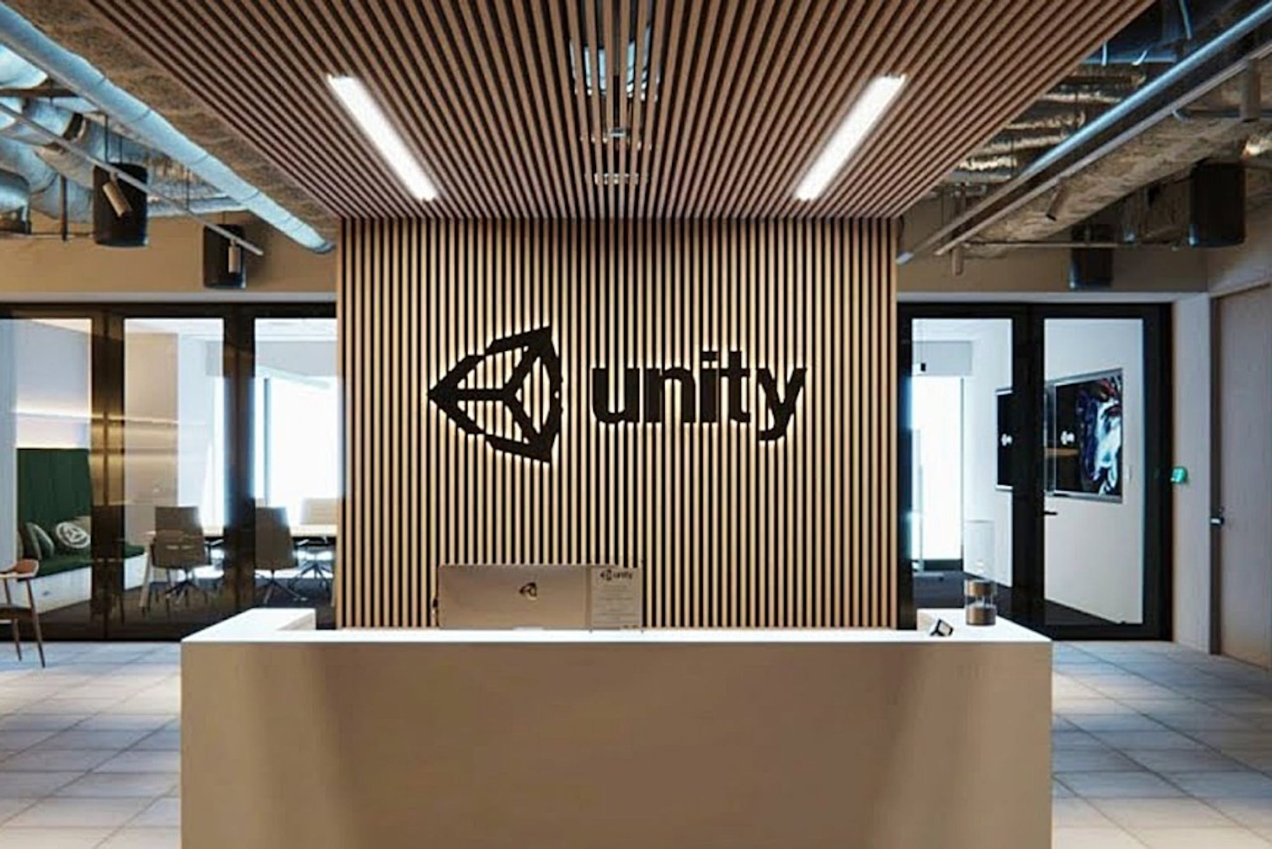 照片中提到了unity，包含了統一日本辦事處、Unity技術、統一、軟件、微軟辦公軟件