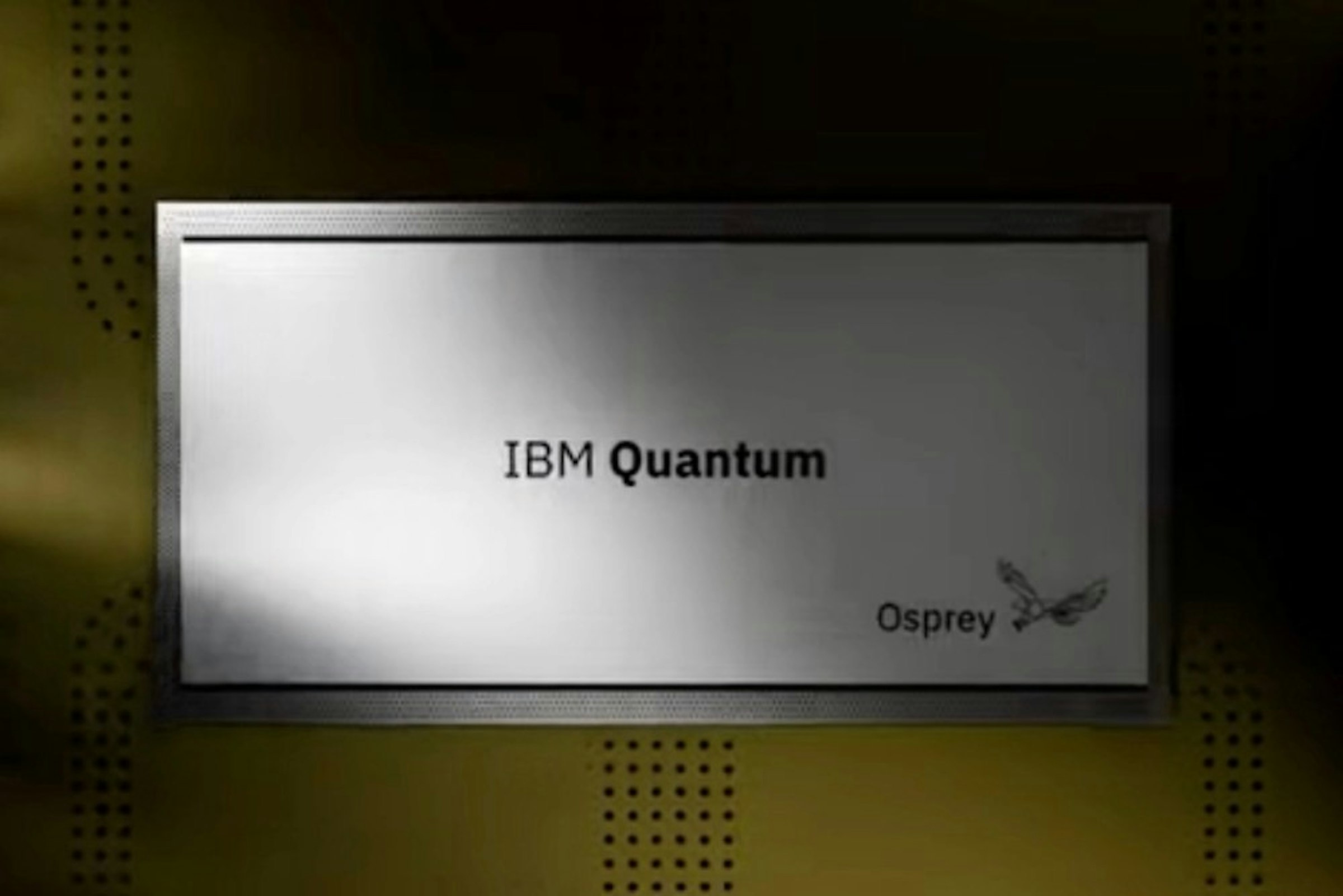 照片中提到了IBM Quantum、Osprey，跟東華盛頓大學、IBM公司有關，包含了屏幕、電腦硬件、電子產品、馬什迪吉、py