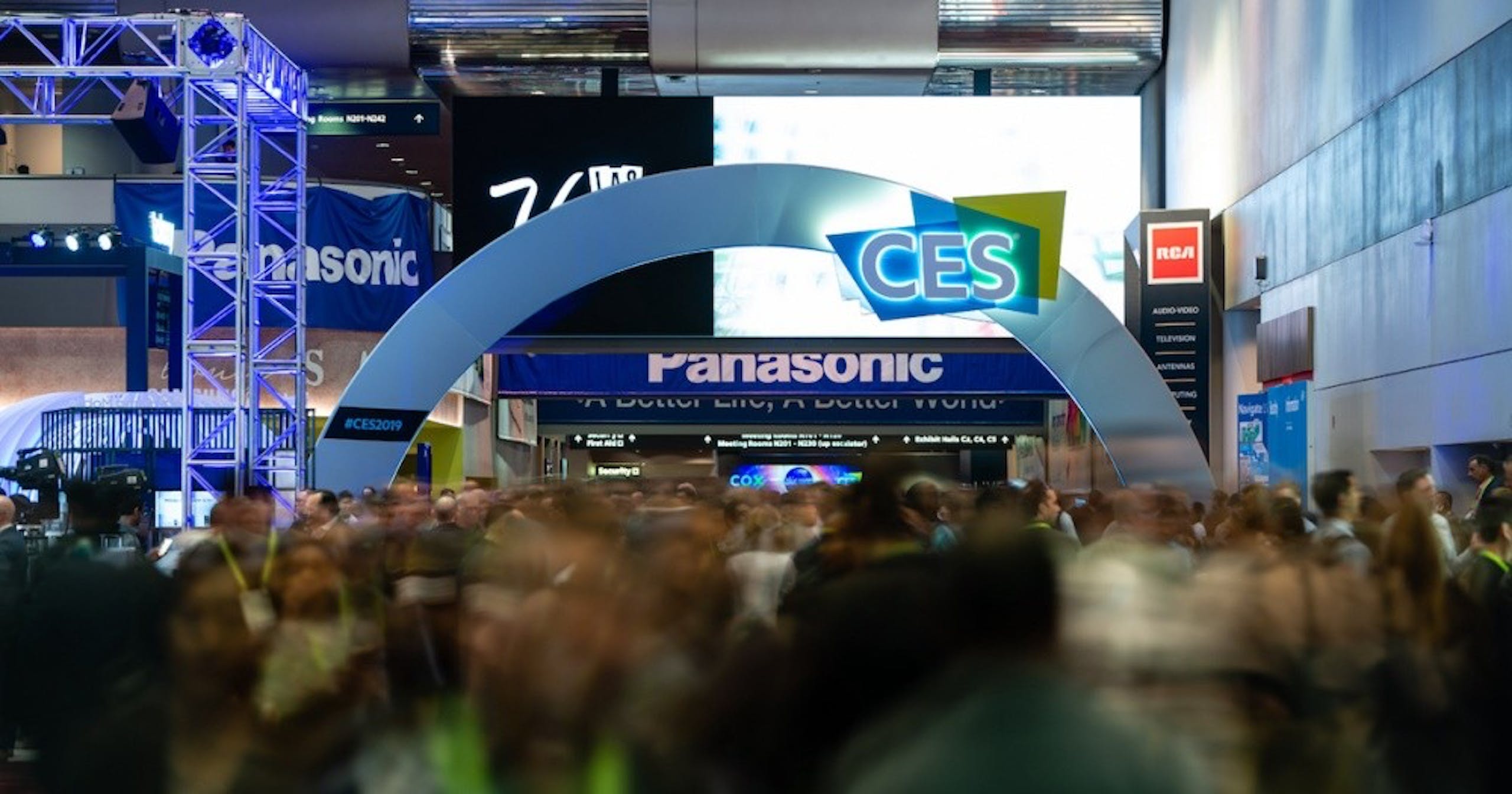 照片中提到了Roos NDe、amasonic、CES，跟松下、消費者技術協會有關，包含了消費電子展 2022、消費電子展 2022、拉斯維加斯 CES 2022 勢頭強勁、拉斯維加斯會議中心、拉斯維加斯會議中心 - LVCC