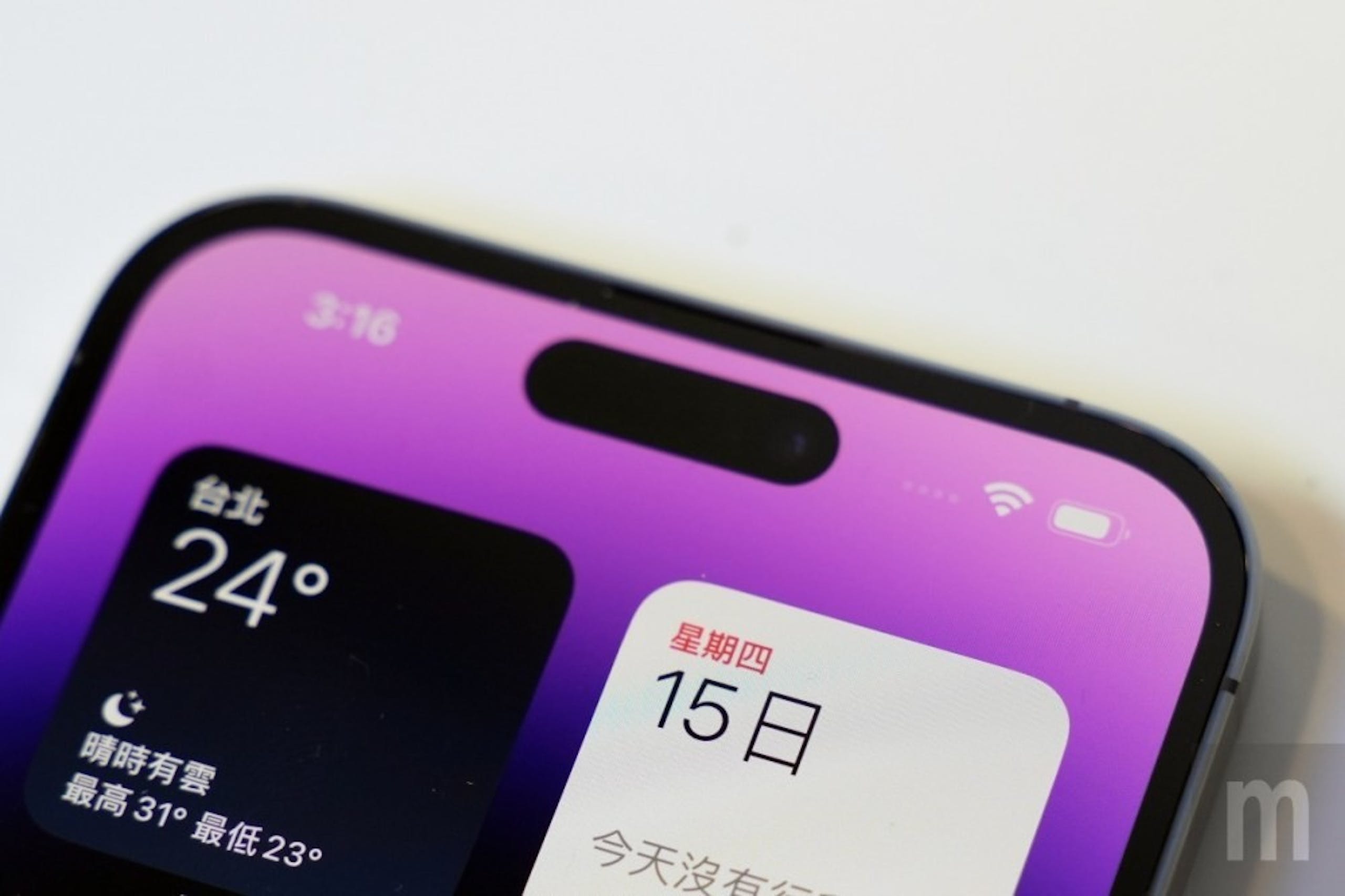 照片中提到了3:16、台北、24°，跟電影通行證有關，包含了功能手機、iPhone 14 專業版、ROG 手機 6、ROG電話、手機