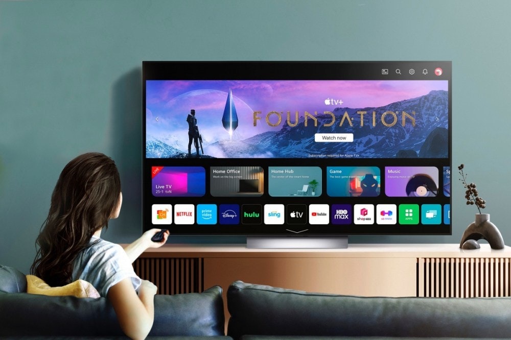 照片中提到了Live TV、25-1 tvN、NETFLIX,包含了有機發光二極管、2023國際消費電子展、電腦顯示器、有機發光二極管、OLED電視