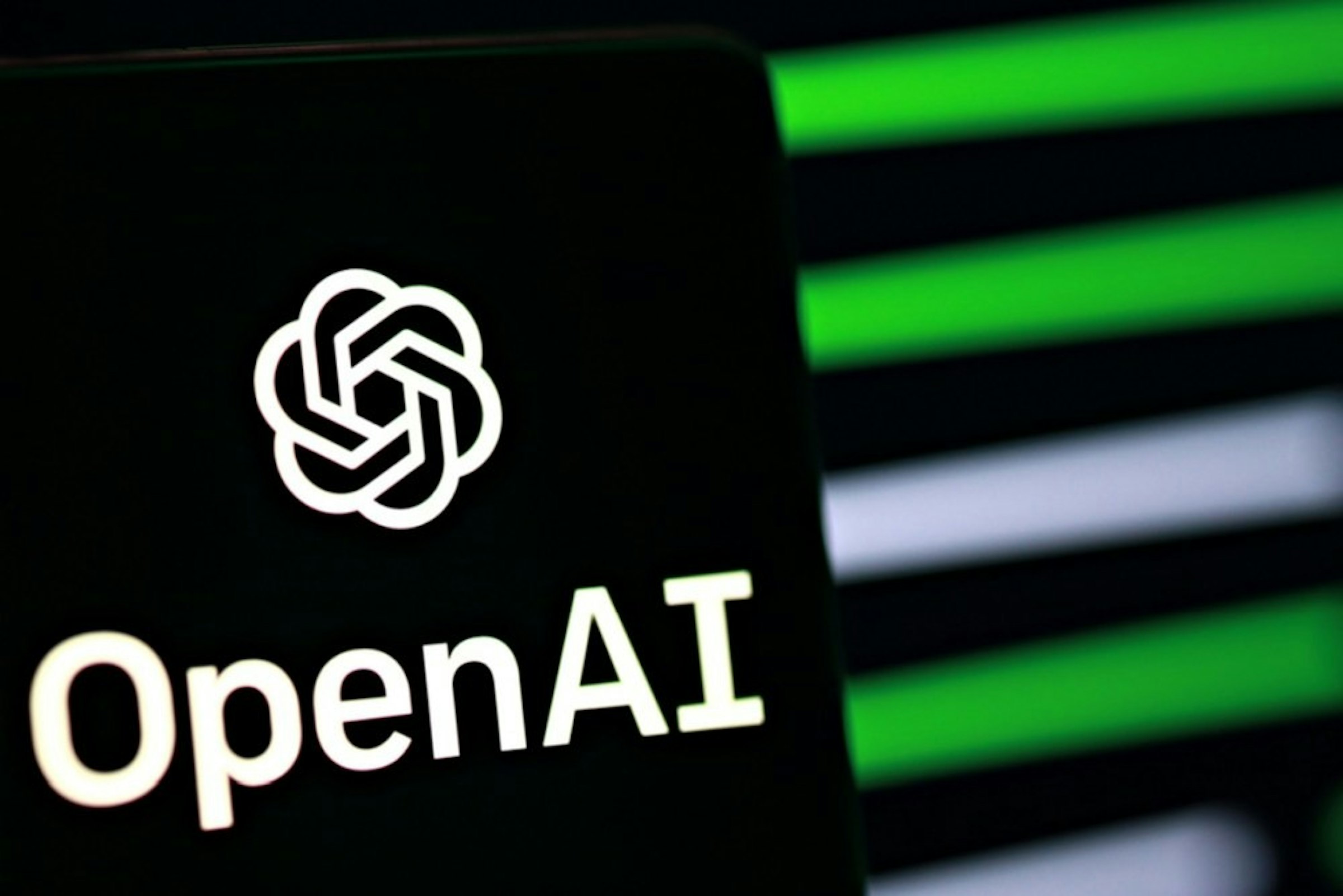 照片中提到了OpenAI，跟開放AI、開放AI有關，包含了打開人工智能、人工智能、GPT-4、聊天機器人