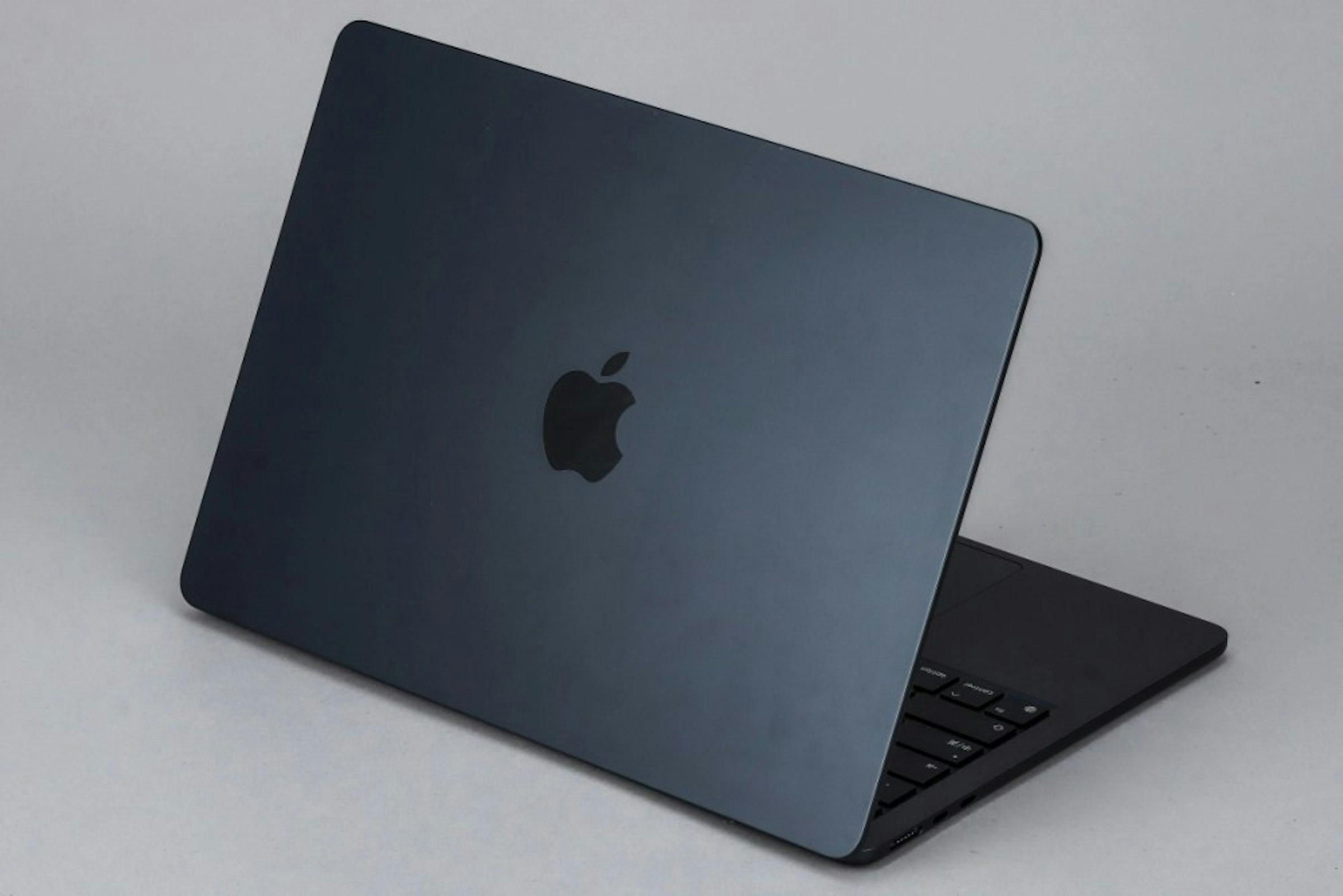 照片中跟蘋果公司。有關，包含了筆記本電腦、MacBook Air、蘋果MacBook Pro、蘋果、蘋果