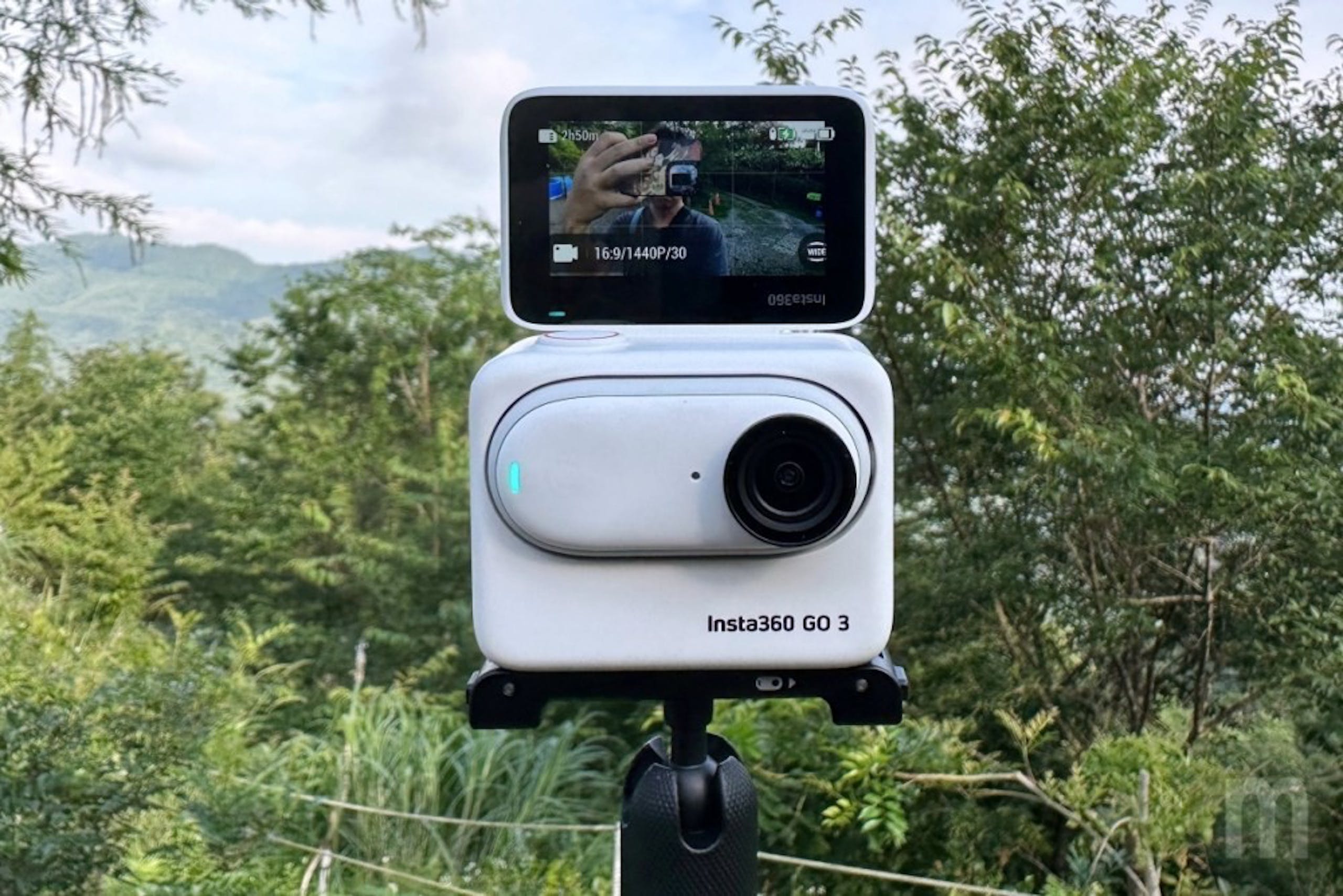 照片中提到了16:9/1440P/30、09、Insta360 GO 3，跟M＆M的有關，包含了草、Insta360 GO、Insta360、相機配件、Insta360
