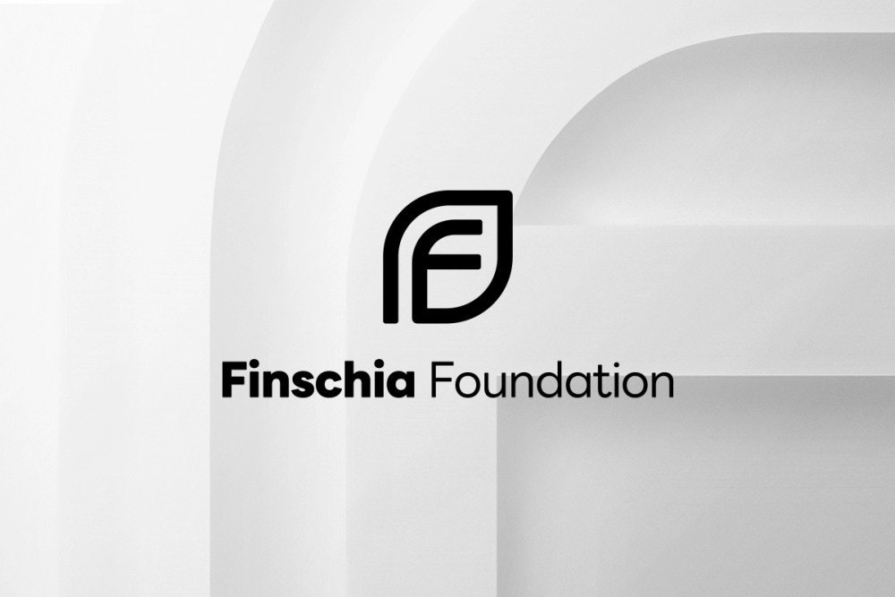 照片中提到了F、Finschia Foundation，包含了非盈利機構、幣安、Web3、商業、加密貨幣