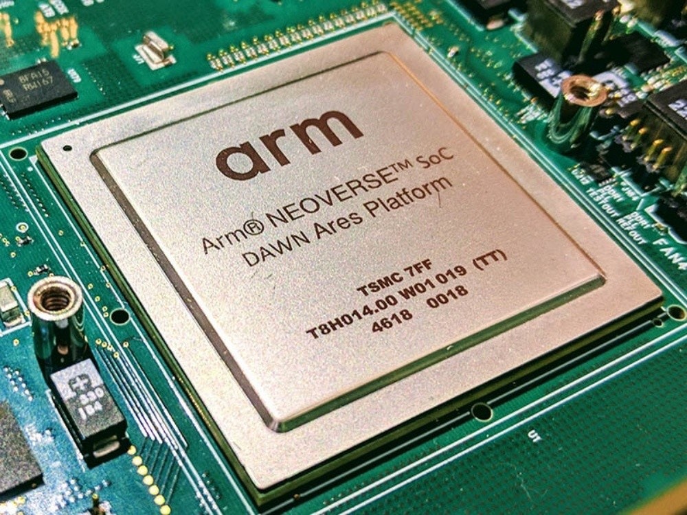 照片中提到了BFA15、F04167、DUL,跟艾姆斯公司有關,包含了引力子臂、ARM 架構家族、中央處理器、AWS 引力子、ARM 新宇宙