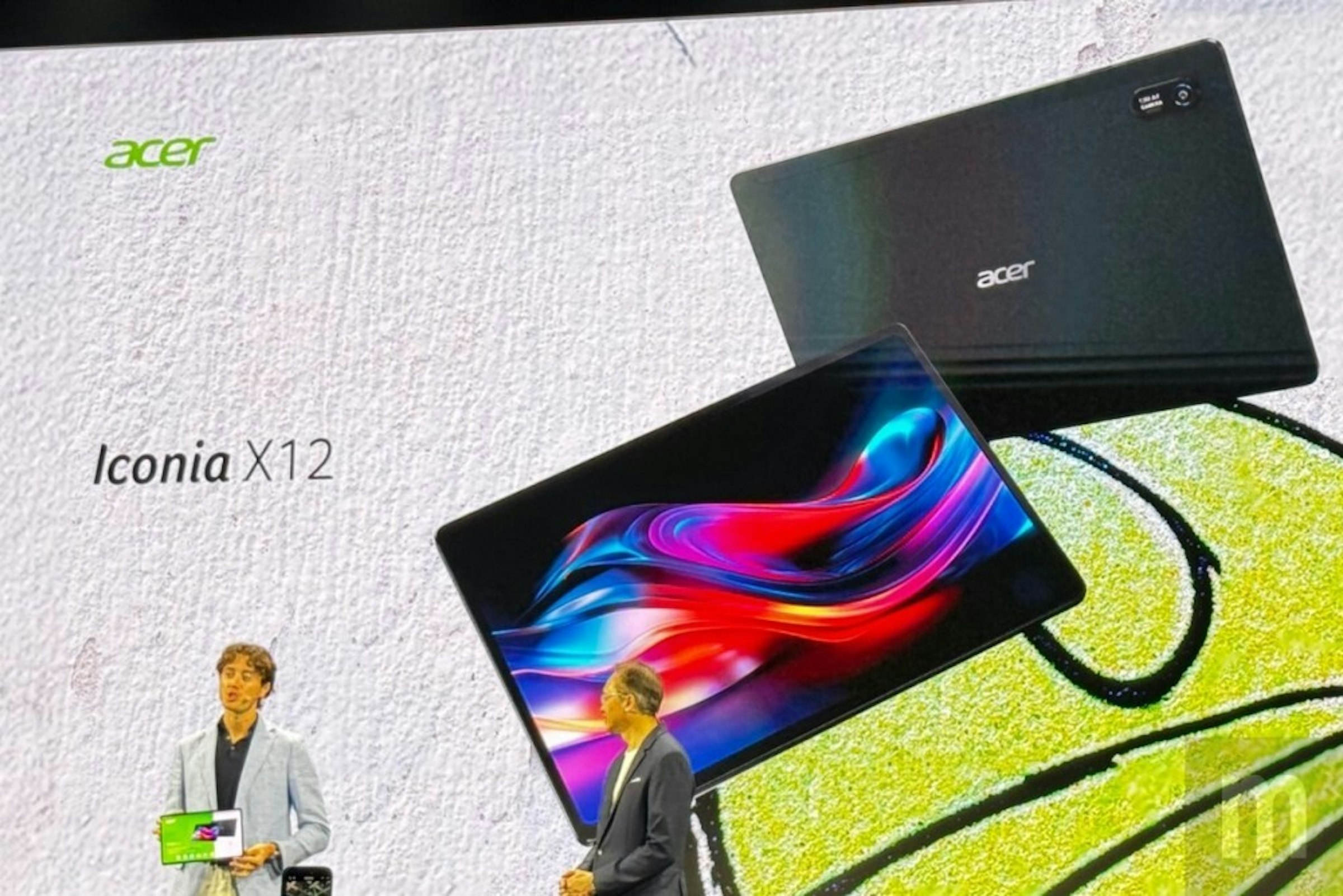 照片中提到了acer、Iconia X12、acer，跟宏cer、宏cer有關，包含了電子產品、頭戴式耳機、平面設計、片劑、任天堂3DS