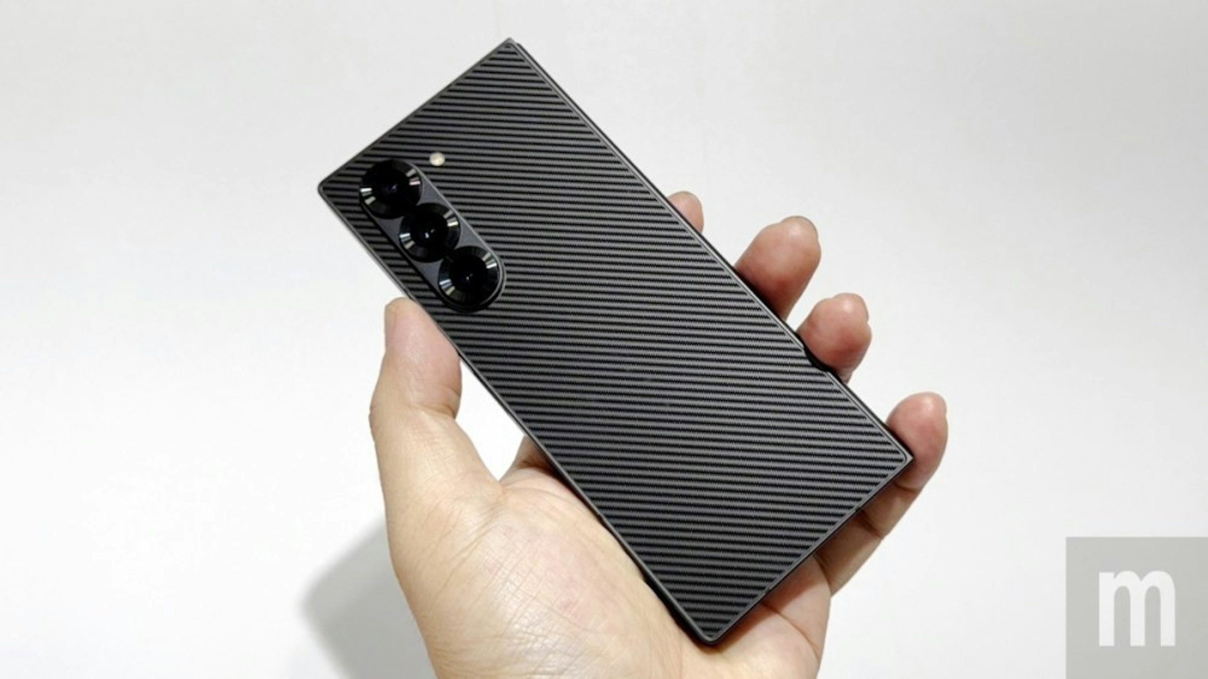 照片中提到了3，跟莫里有關，包含了手機、手機、三星、三星電子、移動電話