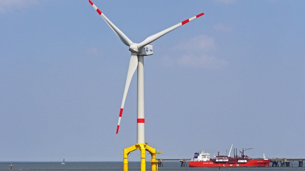 照片中提到了BNH，包含了世界最大的風力發電機、風電場、風力、海上風電、風力發電機