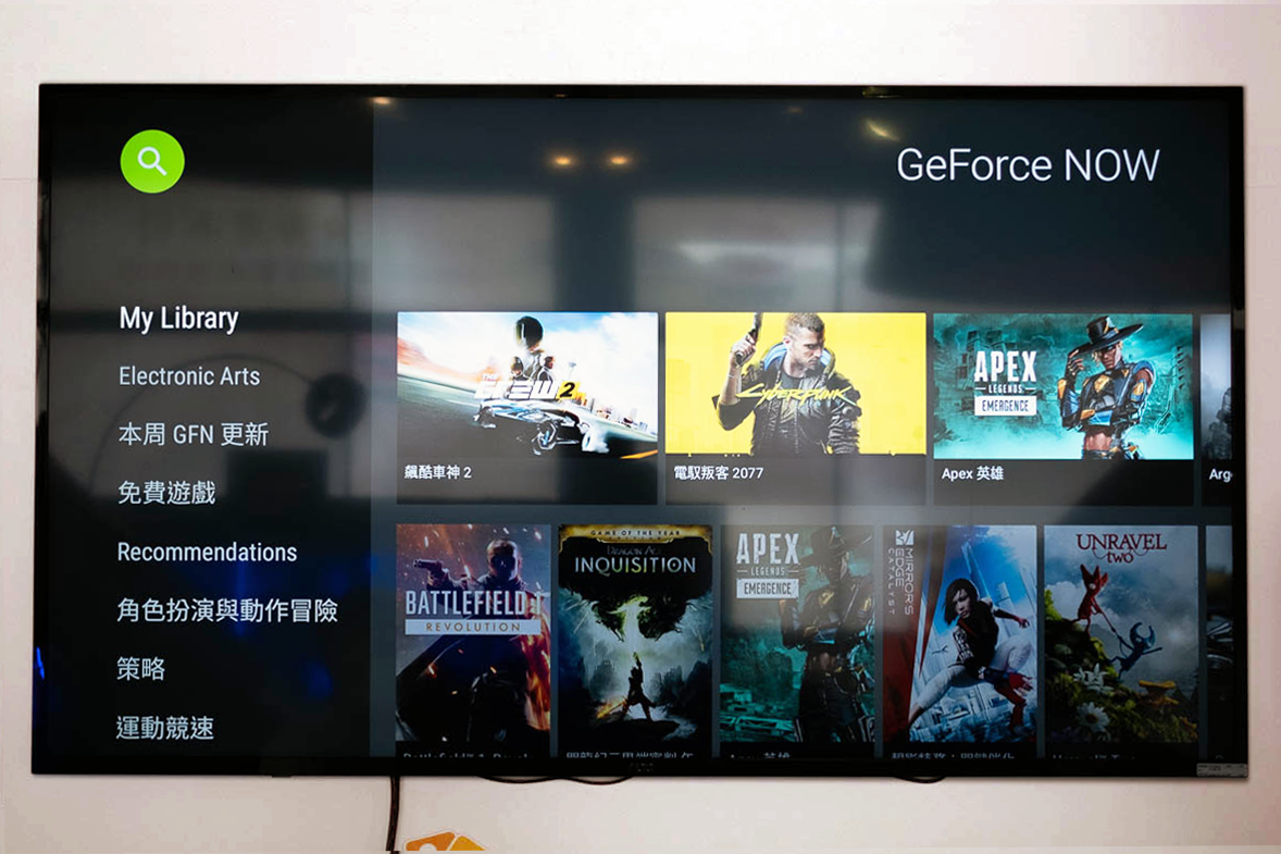 照片中提到了GeForce NOW、My Library、Electronic Arts,跟樂施會、Apex 工具組有關,包含了展示廣告、電視、LED背光液晶屏、數碼展示廣告、顯示裝置