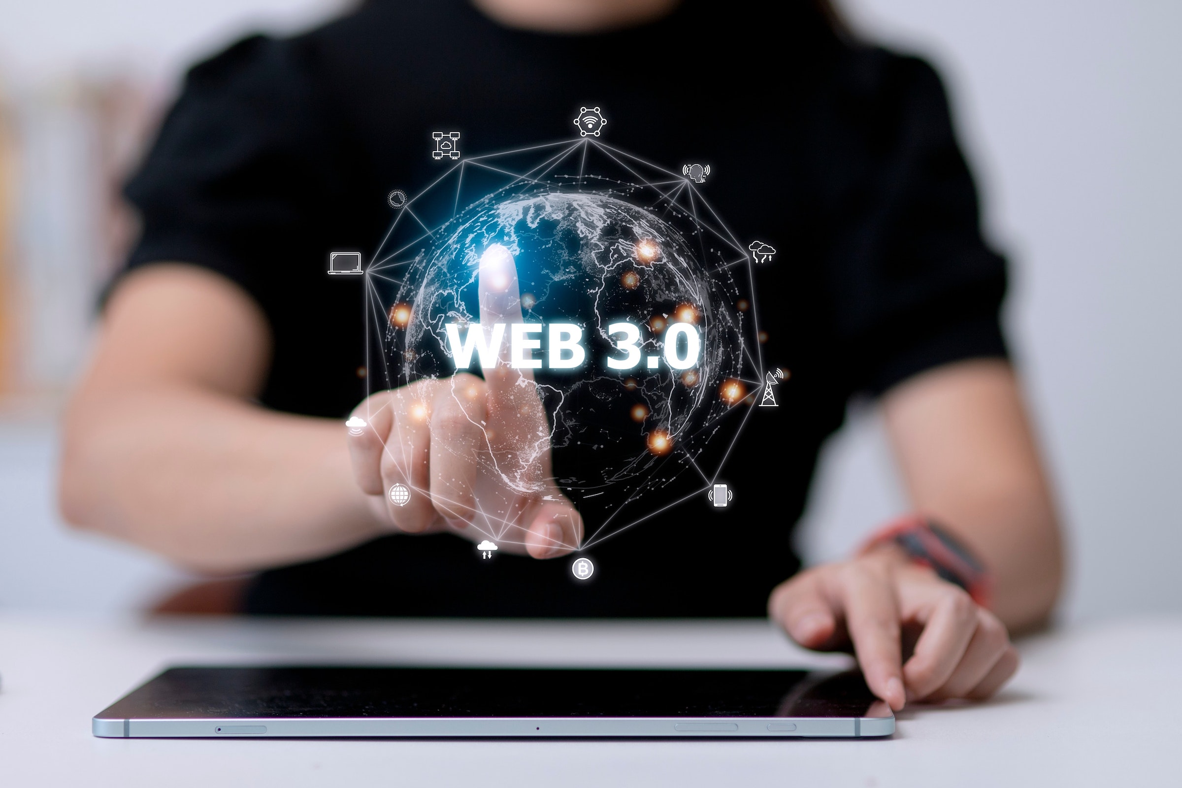 照片中提到了움움、WEB 3.0、↑↓,跟環球電視有關,包含了商業智能、商業智能、數據分析、商業分析、績效指標