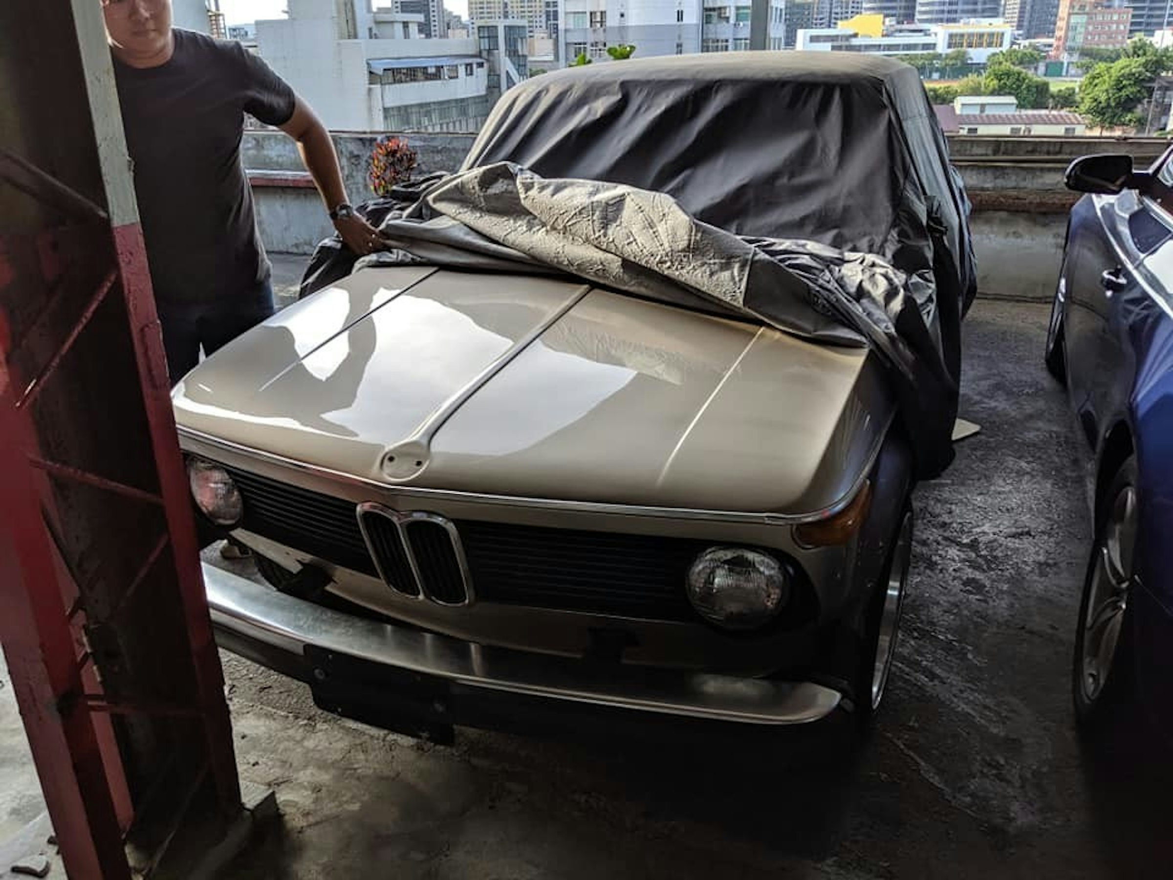 照片中跟高爾夫王有關，包含了個人豪華車、寶馬2002tii、汽車、寶馬新艙、寶馬6系