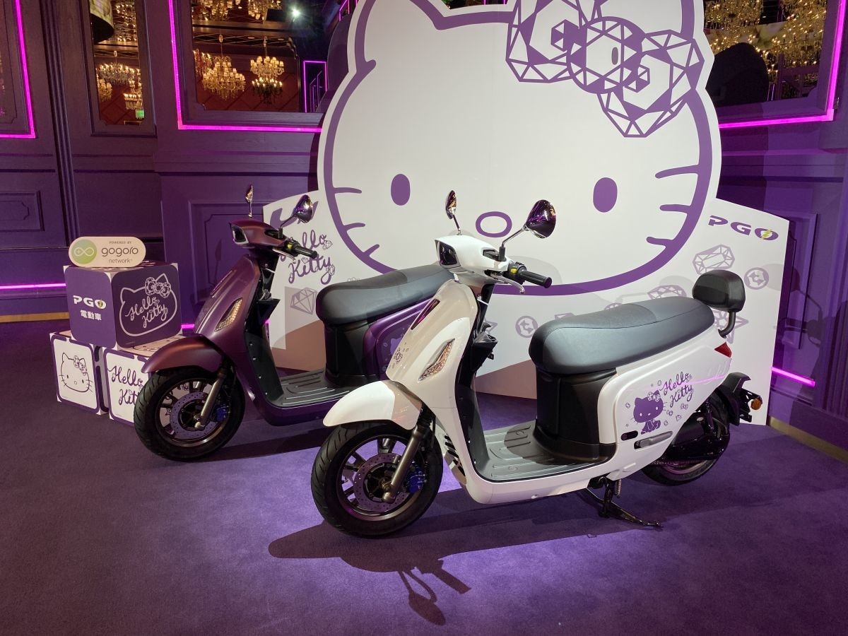 照片中提到了FORER、00 gogoro、PGO,包含了汽車、摩托車配件、汽車、汽車設計、大黃蜂類