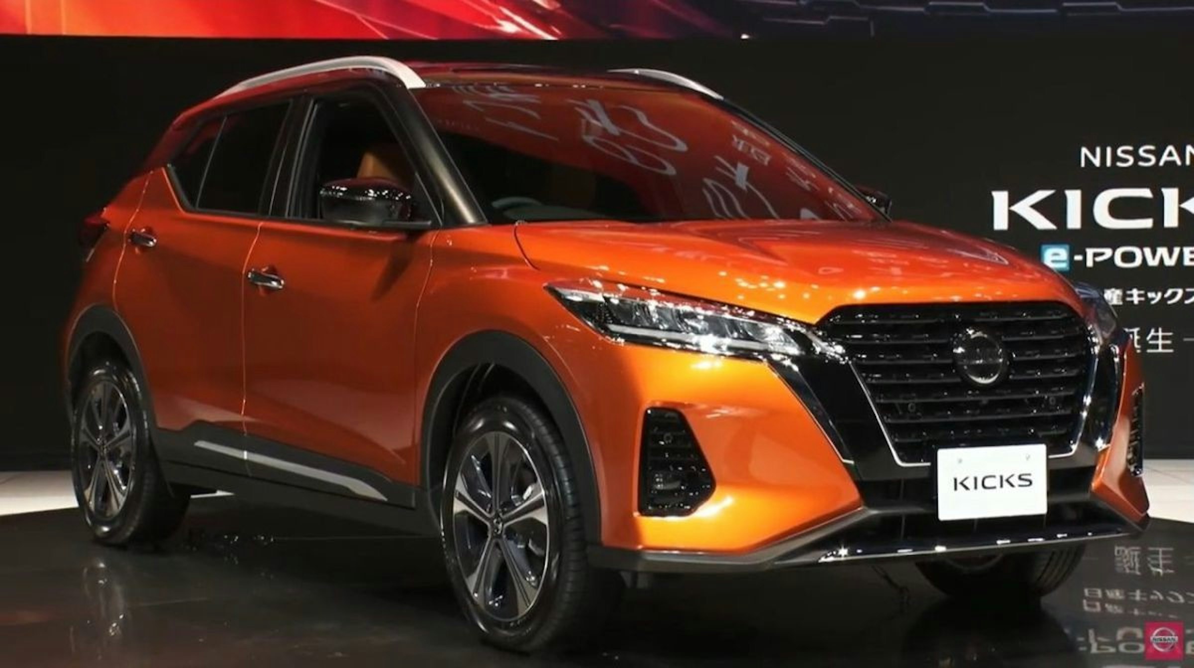 照片中提到了YER、NISSAN、KICH，跟日產、日產有關，包含了車展、緊湊型越野車、汽車、中型車、緊湊型車
