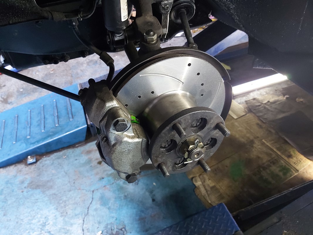 修車吧:機車汽車單人DIY 更換煞車油及排空氣方法#工具(217280) - Cool3c 修車吧:機車汽車單人DIY 更換煞車油及排空氣方法#工具(217280) - Cool3c