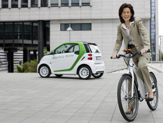 是法蘭克福車展預報: 2012 ForTwo Electric Drive電動車與 Smart ebike電動自行車這篇文章的首圖