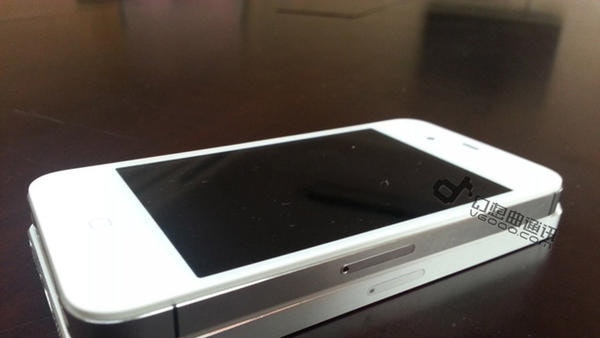 新一代iPhone近了，謠言也變多了，iPhone 5開機影片流出，信嗎？